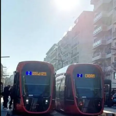 2p Moderne Proche Promenade Des Anglais, Aperçu
